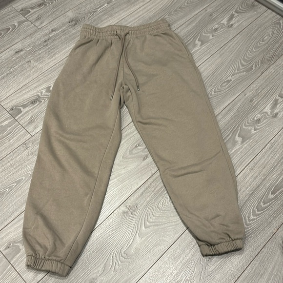 H&M Basics Brown Track Pant - Picture 1 of 10
